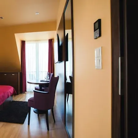 Hotel Topart 4*