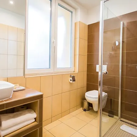 Topart فندق Balatonvilágos