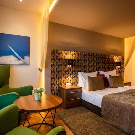 Topart Hotel