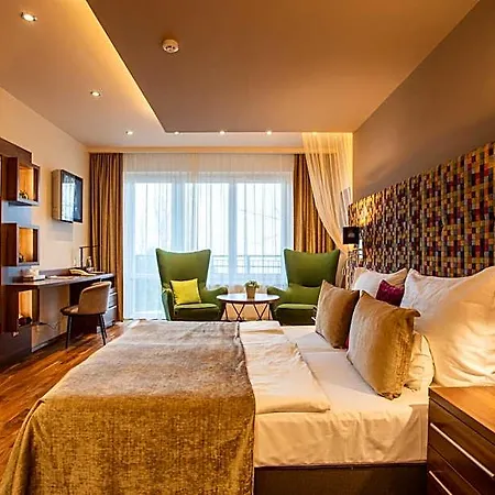 Topart Hotel Balatonvilágos