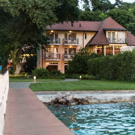 Topart Hotel